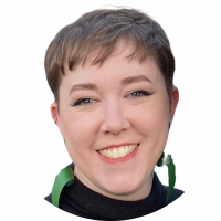 MacDonald Emma headshot circle.png